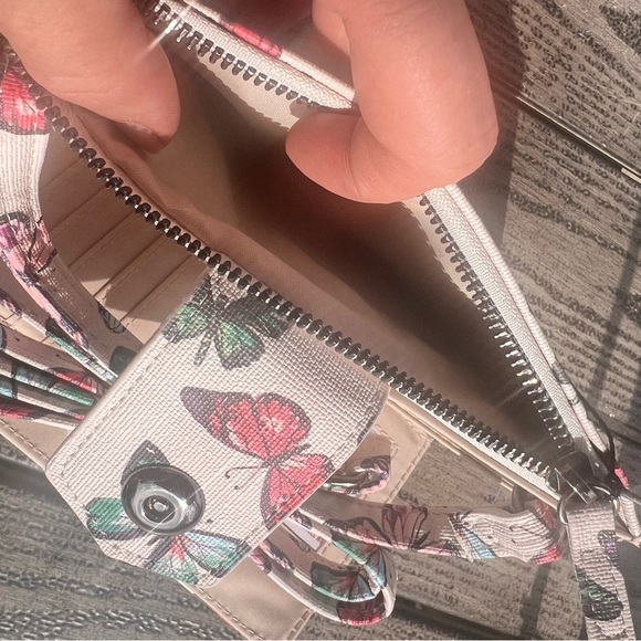 Mundi Crossbody Wallet Butterflies Summer Styling Accessories RIFD Protected - Picture 11 of 16